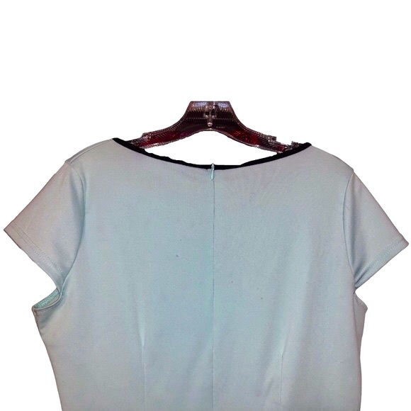 Retro Dress 🩵 - Picture 6 of 16